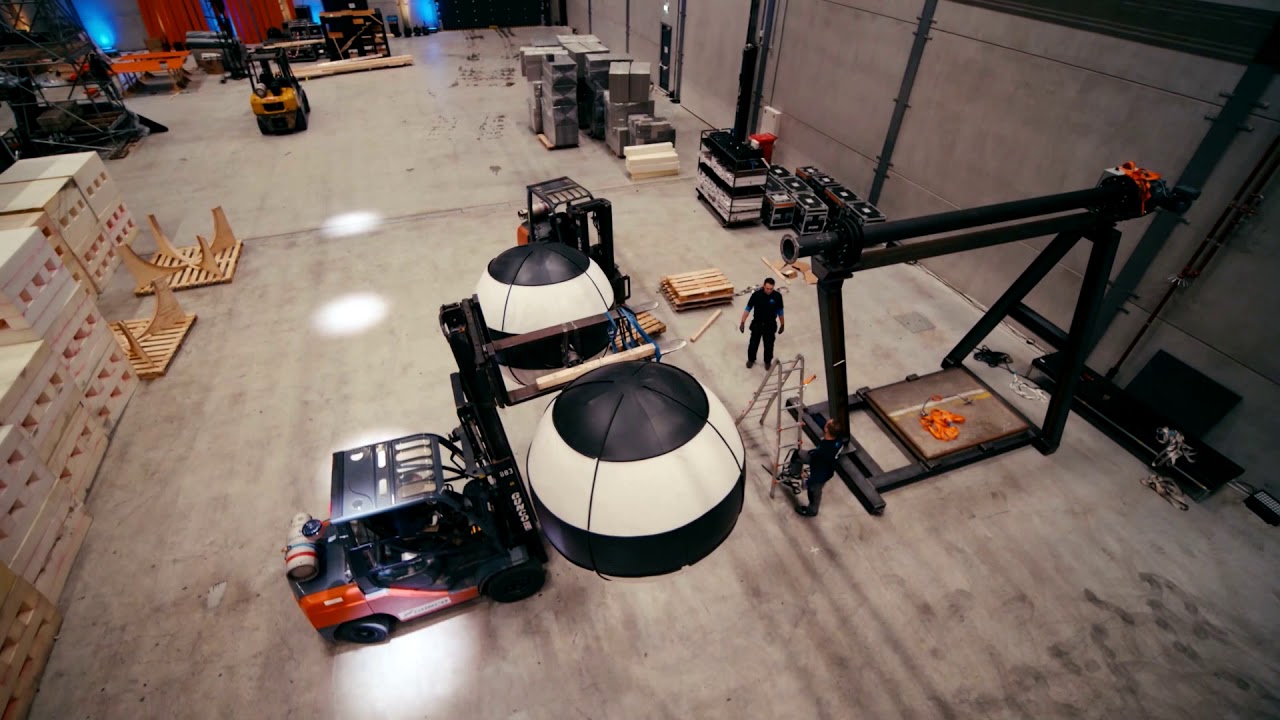 ELI Play supplier Big Bounce trampoline parcours EndemolShine