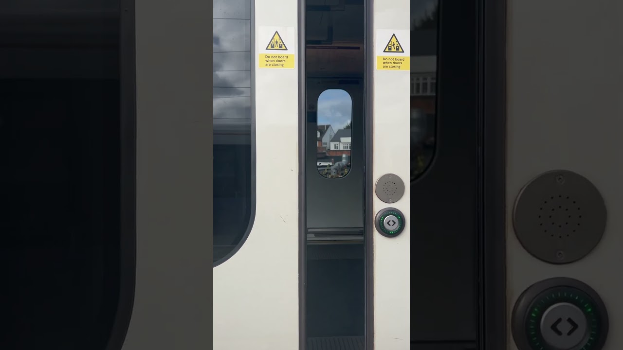 Class 345/0 Doors Opening #shorts #train #elizabethline