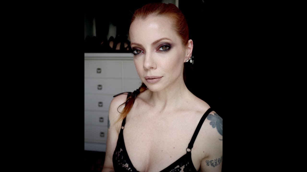 Julia Petit Passo a passo smokey vinho