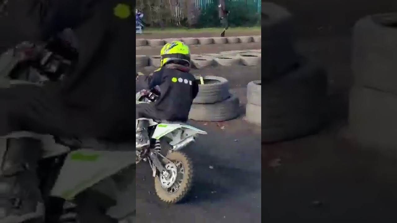 Riders & Rollers FTN50 50cc 2 Stroke Kids Dirt Bike