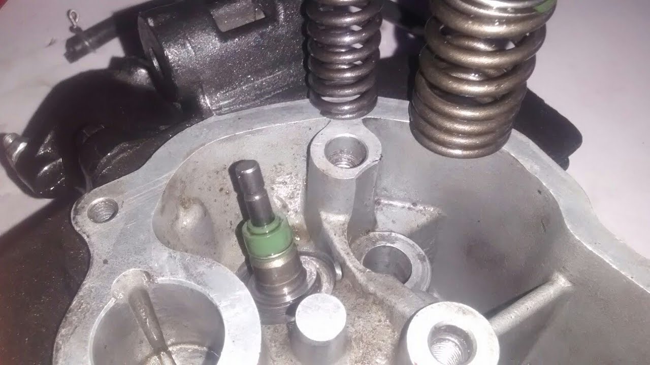 Sencillo Cambio de válvulas de moto ( rectificar ) 1/2