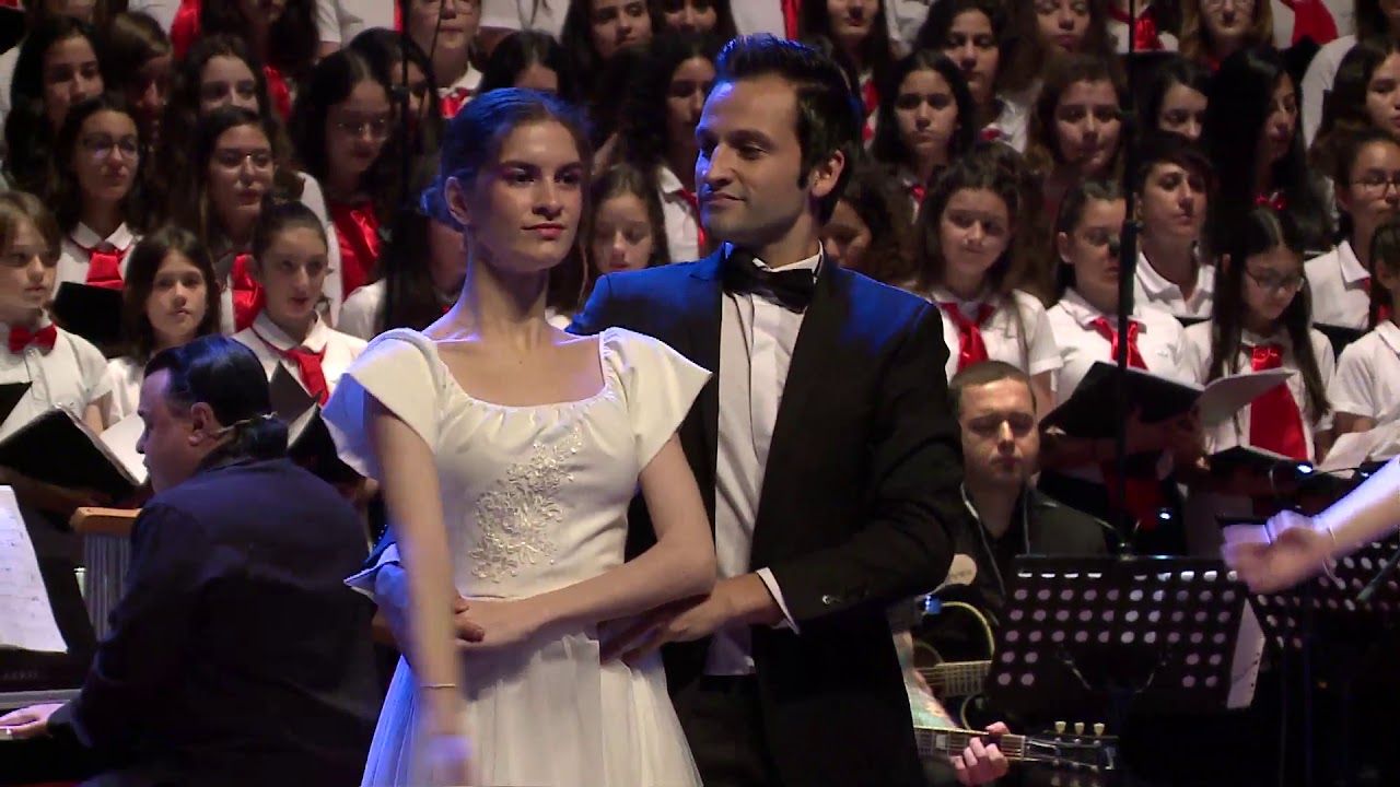 İSTEK Korosu & İSTEK Belde “Cumhuriyet Valsi” - İSTEK Okulları Sanat Gecesi