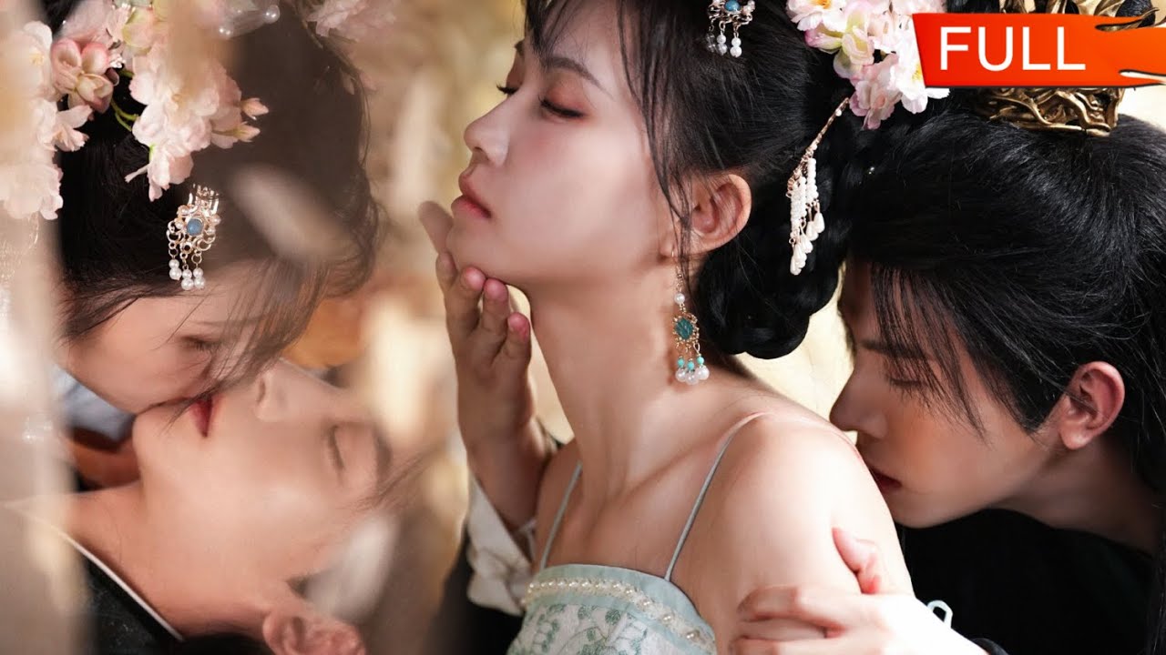 “还想跑去哪？” 被人设计与陌生男子一夜交集，意外怀上孩子，六年后她携龙凤胎强势返京复仇，刚入京就被孩子生父认出，执意将她留在身旁！🔥 #新劇 #大陸劇 #短劇 #古装 #minidrama
