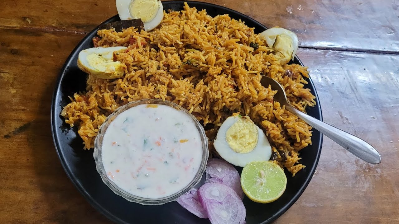 ఎగ్ బిర్యానీ ని ఈజీగా కుక్కర్ లో ఇలా ప్రిపేర్ చేయండి simple and tasty egg biryani#eggbiryani #telugu