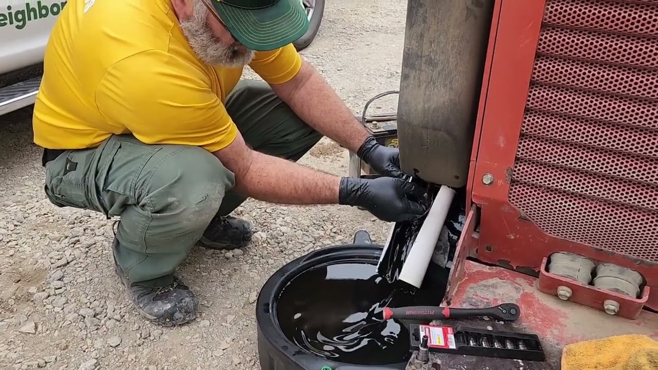 Ditch Witch SK650 hydraulic fluid replacement