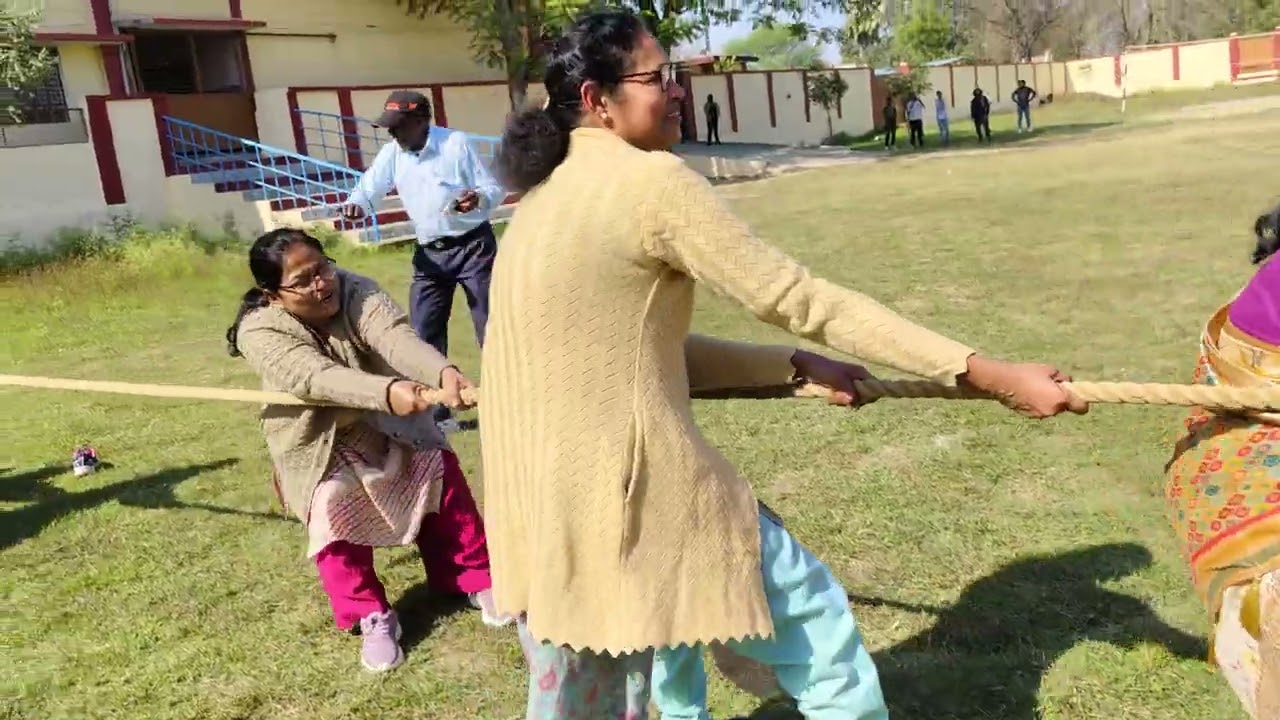 Tug of war game#Women VS Women#gameplay #gamer 