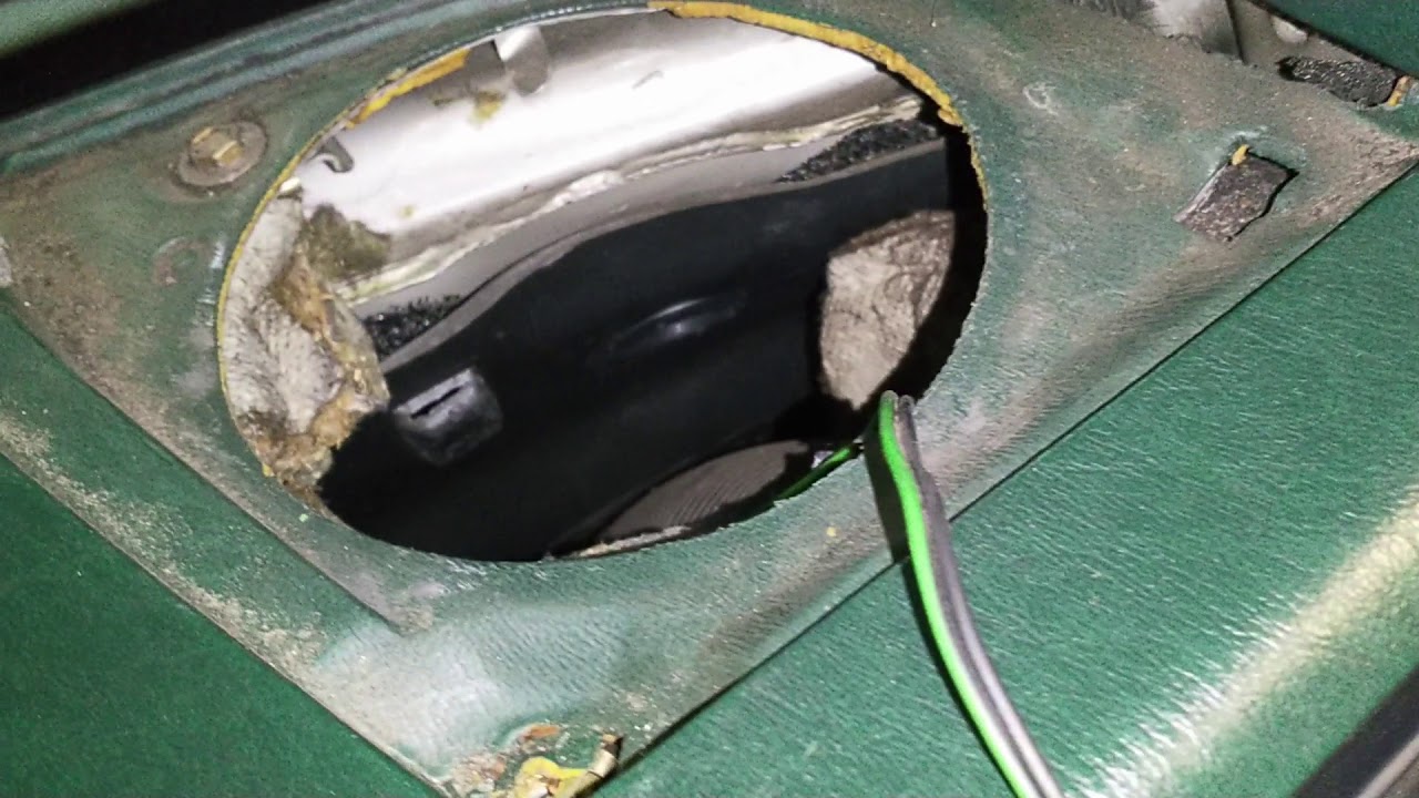 W124 13cm front speakers upgrade Crunch