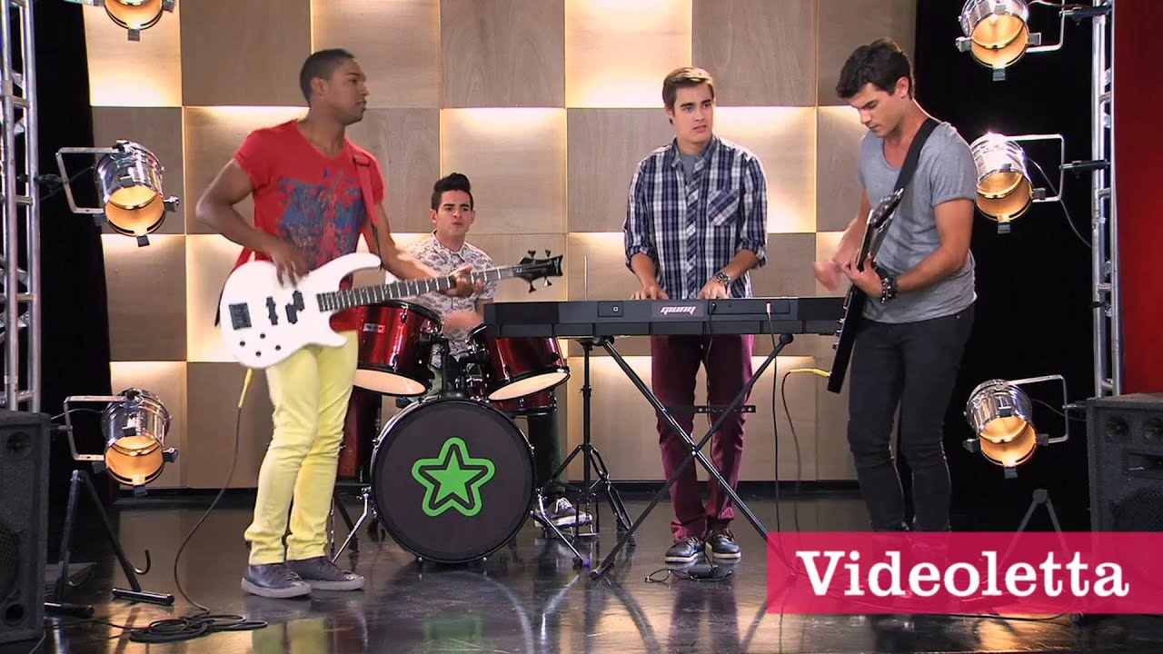 Violetta 2 English - Guys singing 