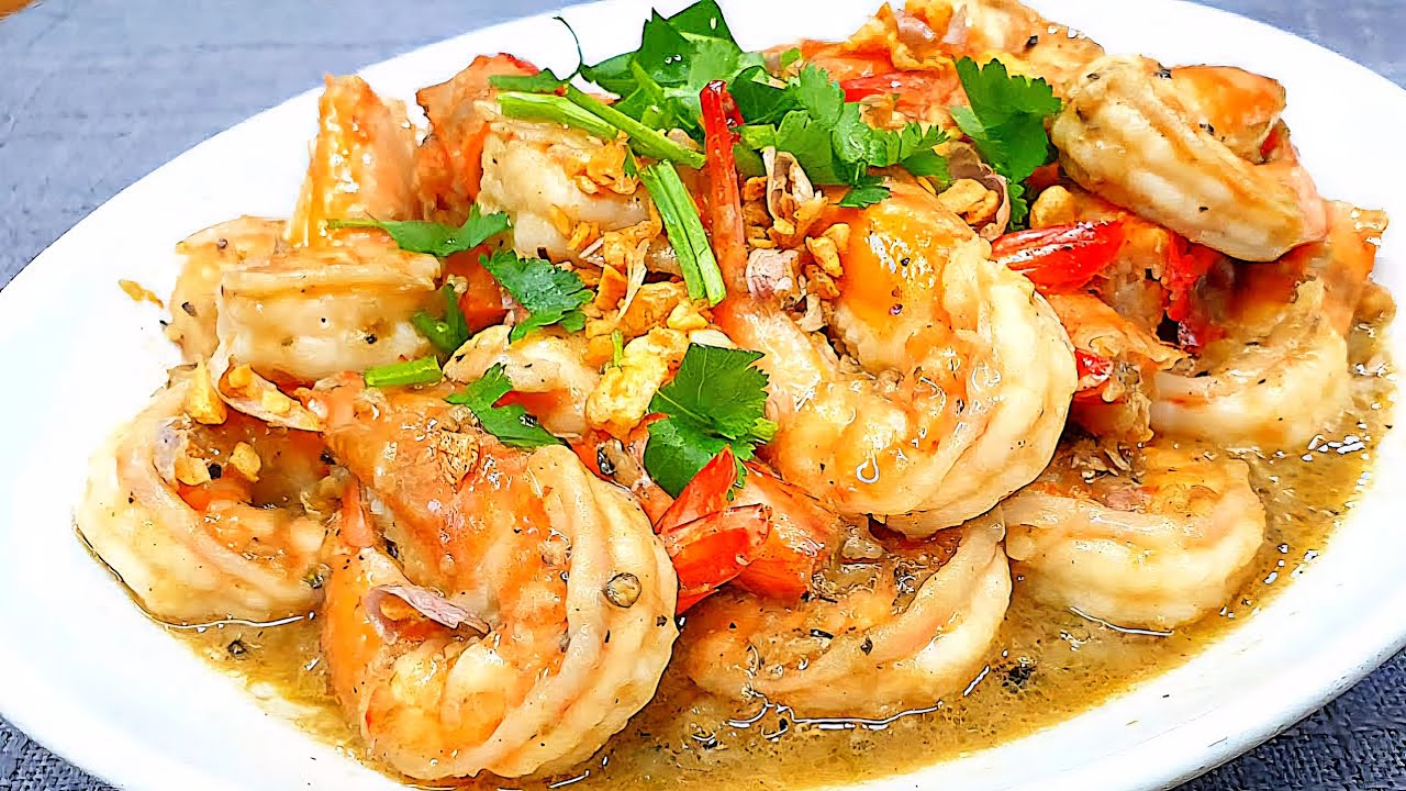 #กุ้งผัดกระเทียมพริกไทย หรือผัดสามเกลอ ผัดวิธีนี้กุ้งเด้งมาก ไมเเข็ง ไม่คาว น้ำผัดเข้มข้น อร่อยเวอร์