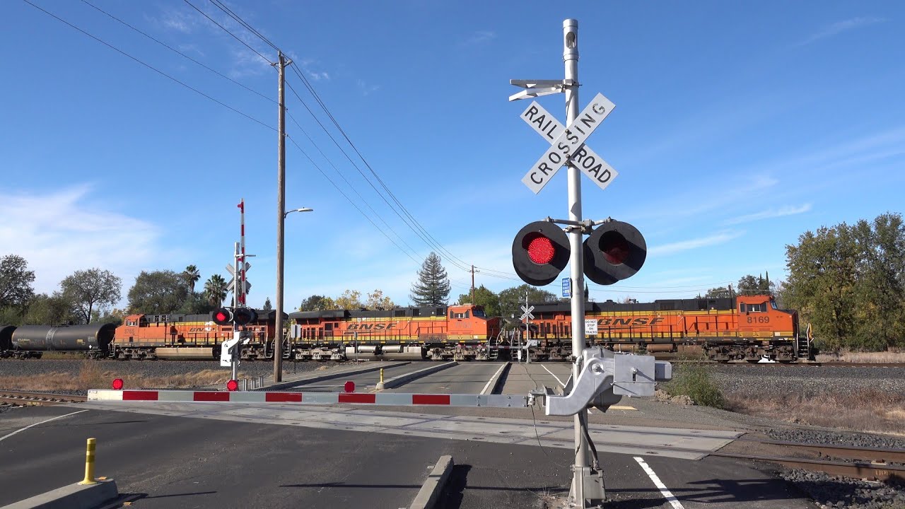 BNSF 8169 Manifest East, E. Midas Ave. Double Railroad Crossing, Rocklin CA