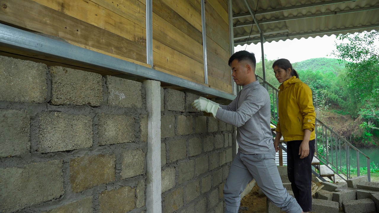 Прочный фундамент: дом мечты Линь и Чунга постепенно обретает форму.
