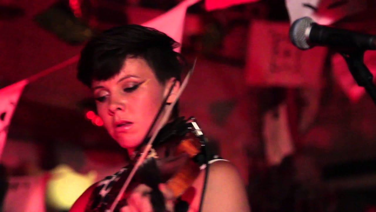 Sarah Neufeld - Live in the courtyard