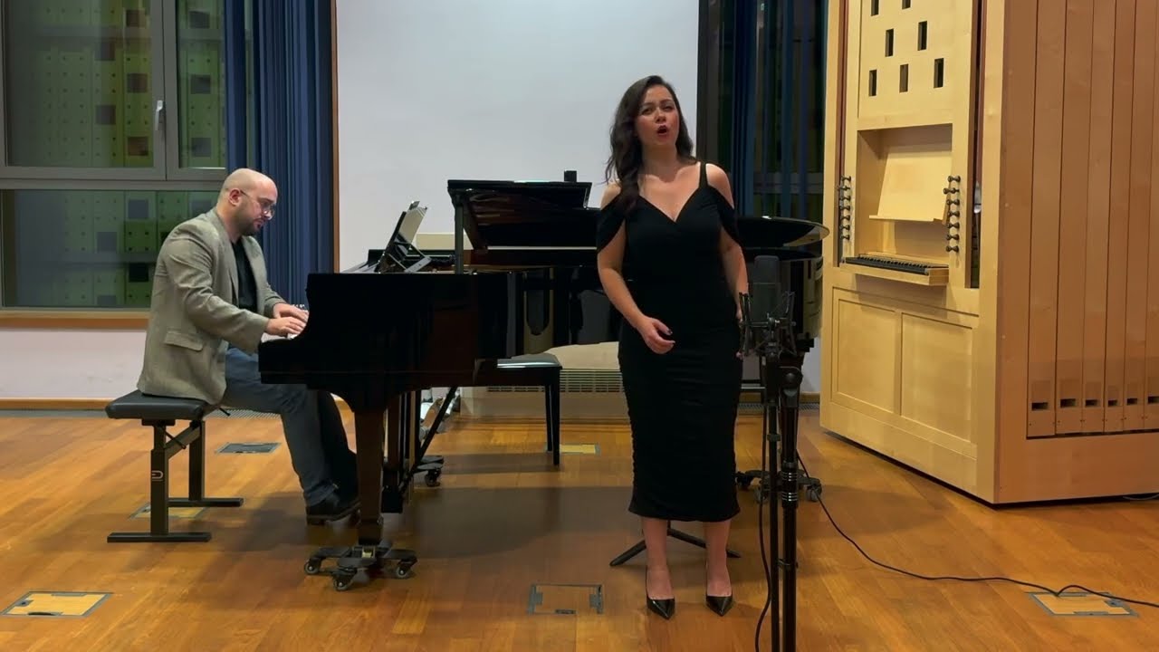 Les Contes d‘Hoffmann, Act.4: „Vois sous l‘archet frémissant“ (Nicklausse) - Nina Tarandek