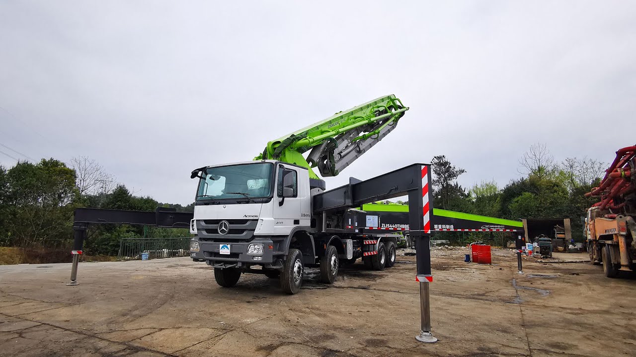 Автобетононасос Concrete Boom Pump Zoomlion 56m for sales and it works very well(part 1)