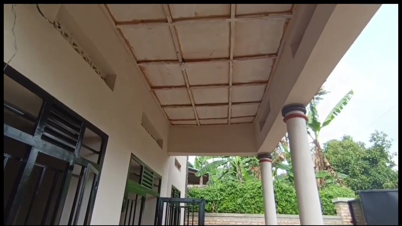 TWAYIKATUYE UBU NI (15M) WAGURA INZU YUZUYE KANDI NZIZA KUVA KURI KABURIMBO NAMAGURU NI 1MINUTE 0781