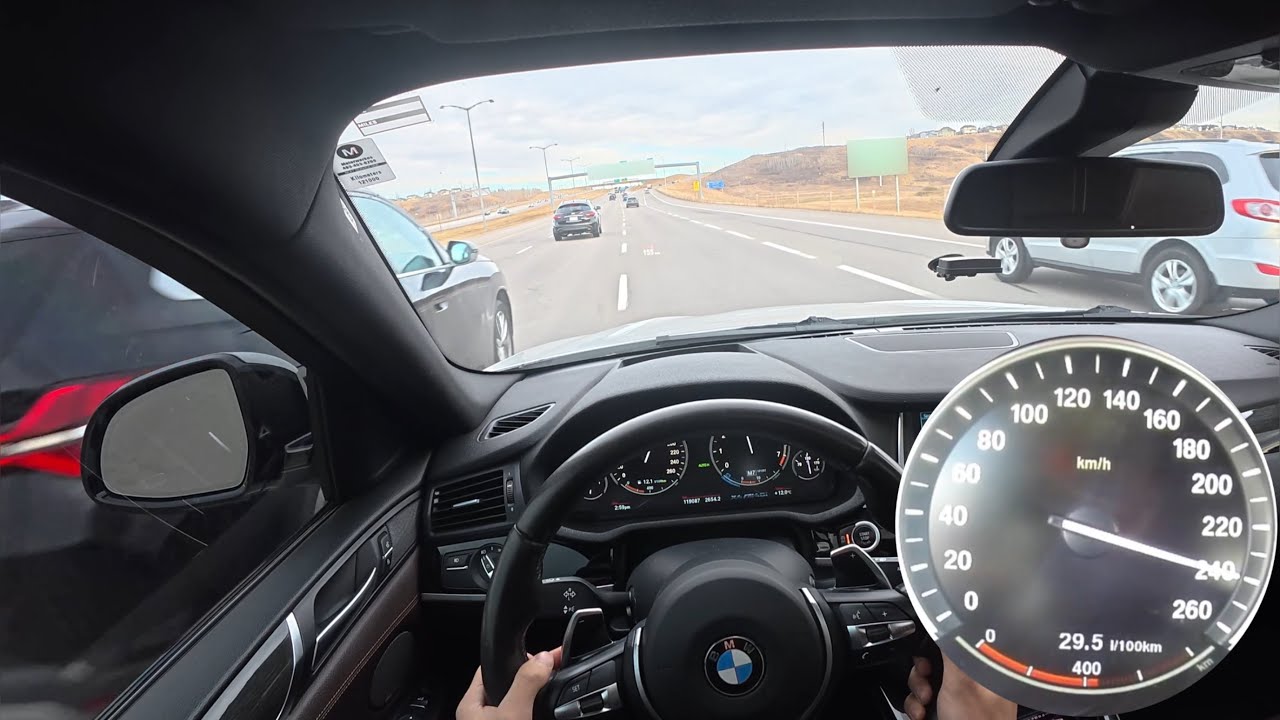 BMW X4 M40i - POV through traffic with M-Performance exhaust 