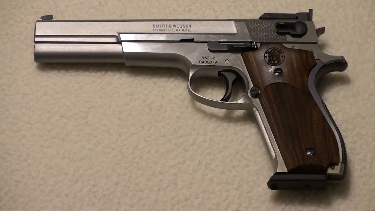 Smith & Wesson 952 Long Slide Performance Center 9mm Review