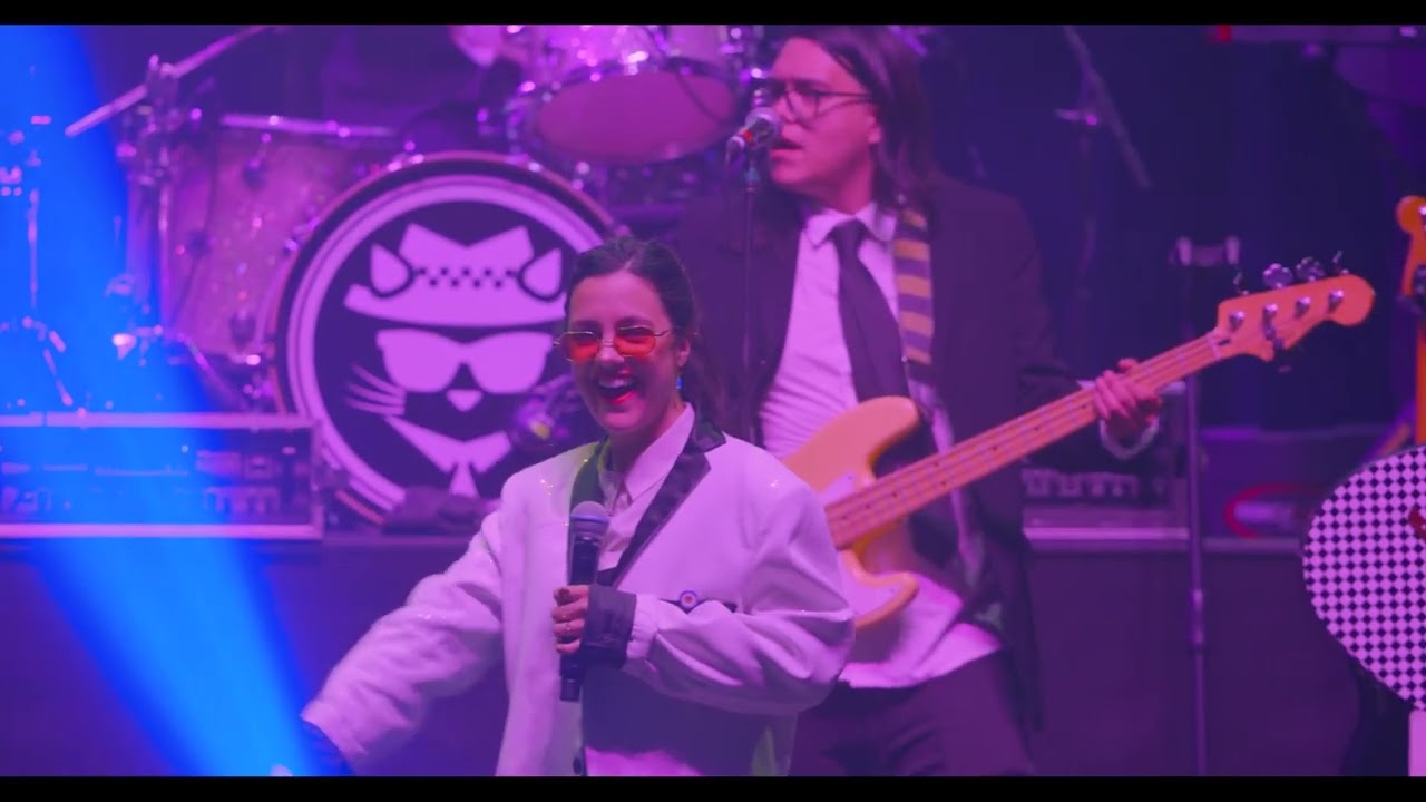 Out Of Control Army & Madame Recamiere -Quizas Quizas  (en vivo desde el teatro Metropolitan)