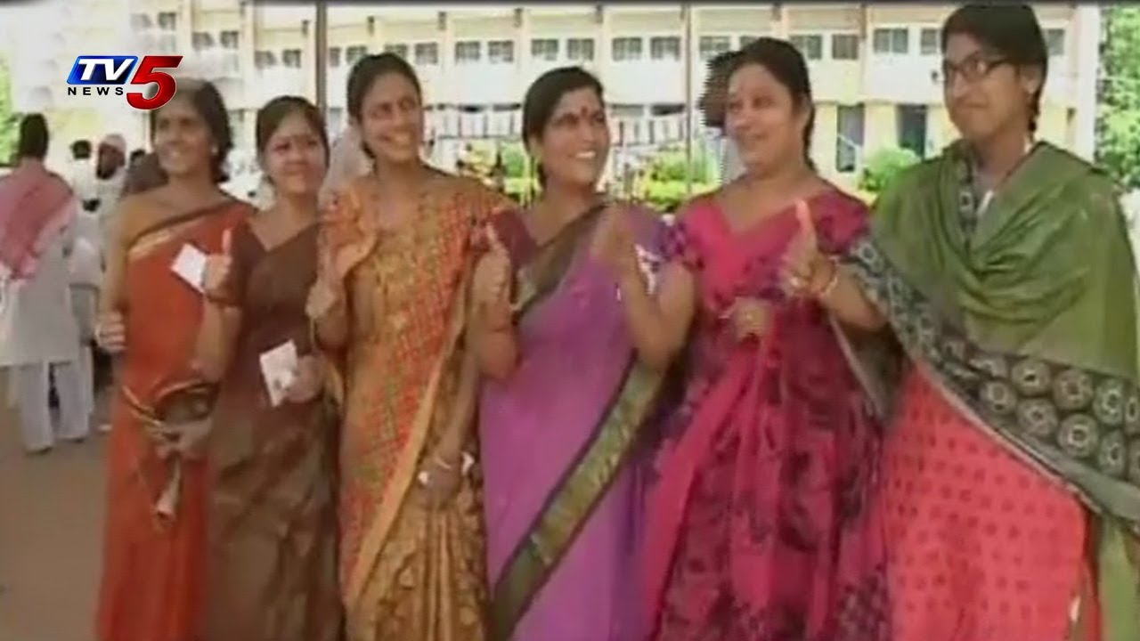 TRS Leaders Celebrating Telangana Victory