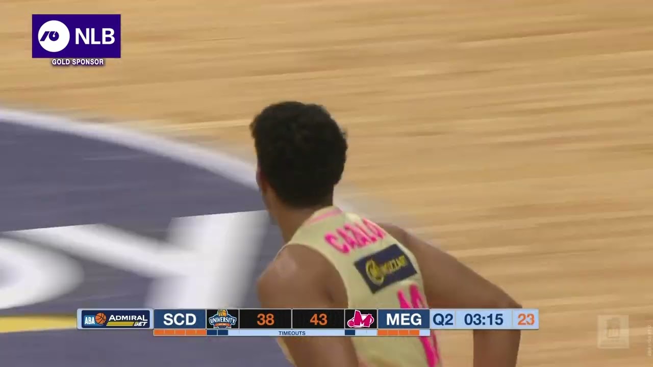 Malcolm Cazalon throws down a fierce one-handed dunk (SC Derby - Mega MIS, 11.2.2023)