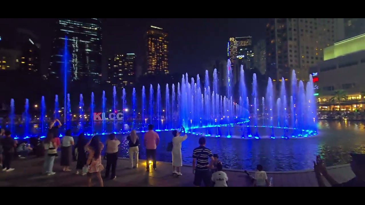 Symphony Lake Water Show