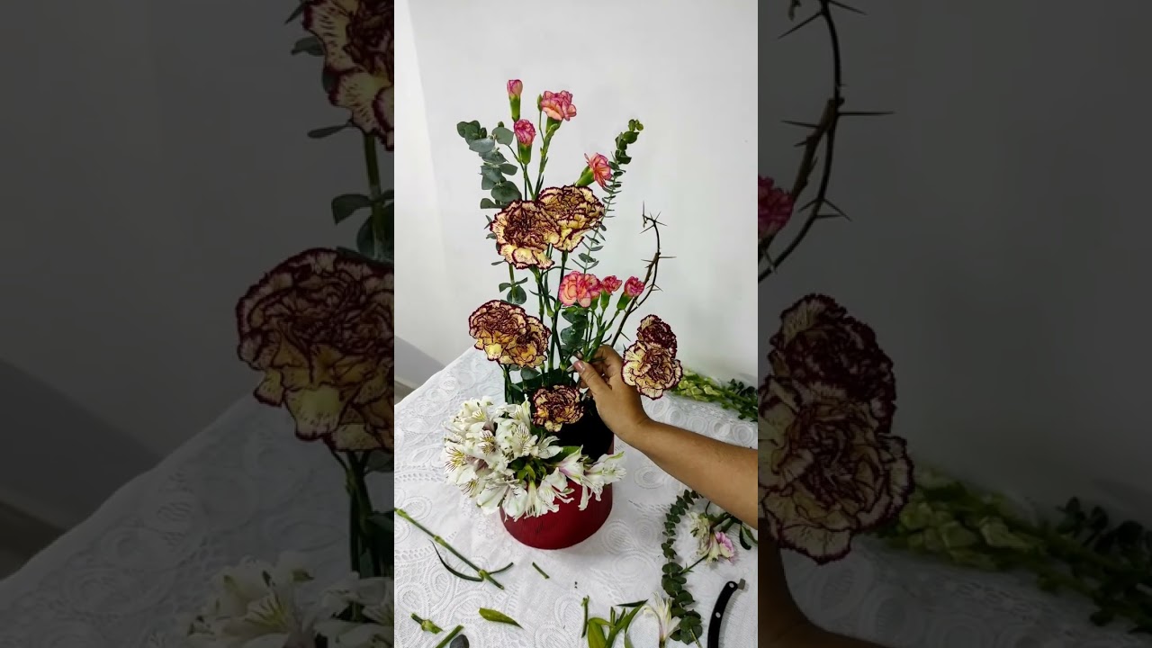 Let's make a centerpiece with flowers.