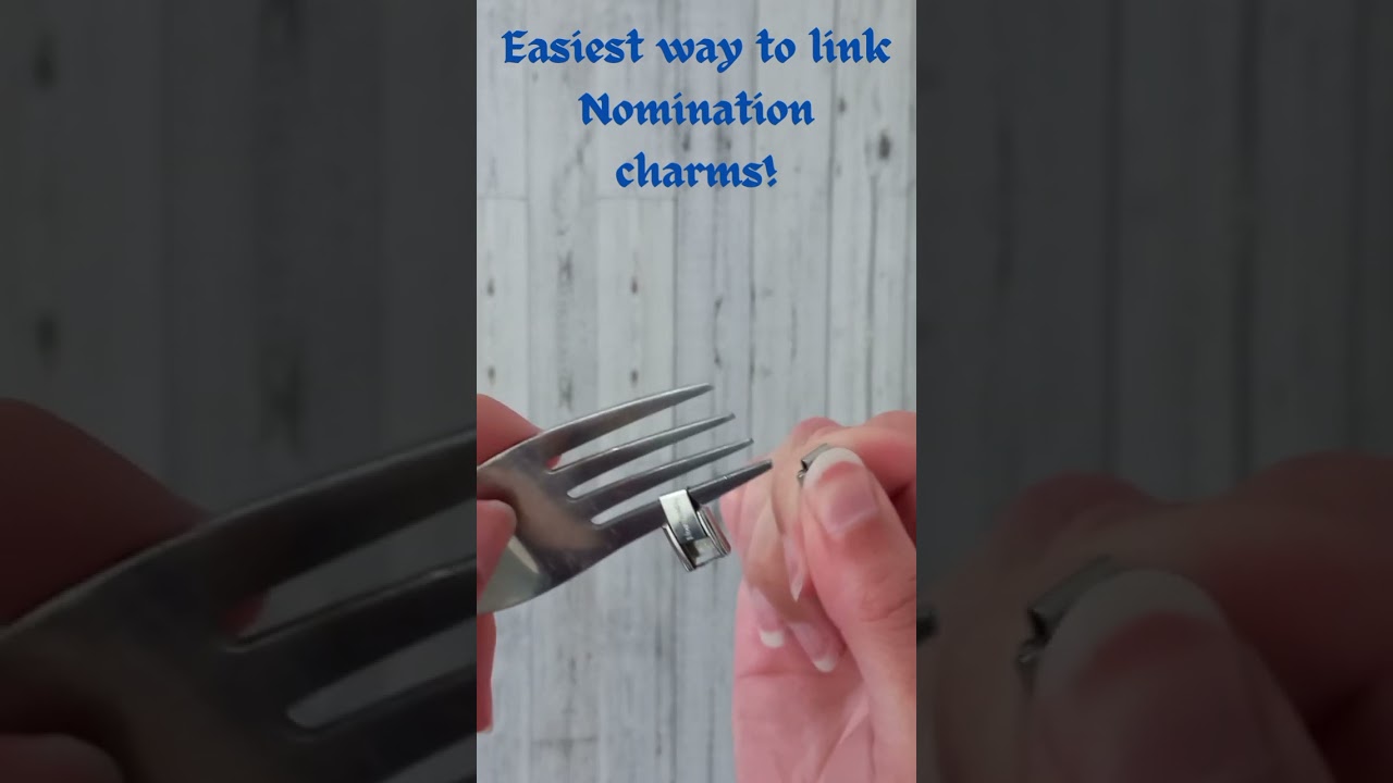 The easiest way to link your nomination charms! #nomination #italiancharmbracelet