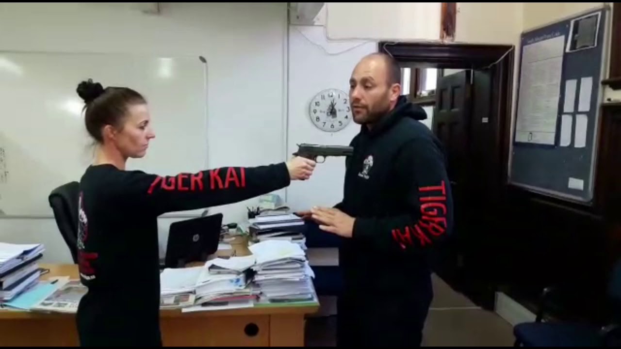 Mossel Bay Advertiser staff learns about self defense