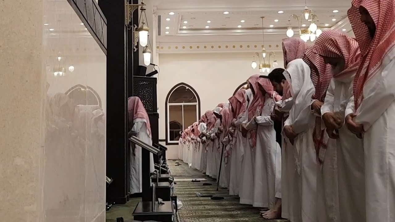 { فَقُلْتُ اسْتَغْفِرُوا رَبَّكُمْ } تلاوة مرئية خاشعة للشيخ عبدالله الموسى لسورة نوح