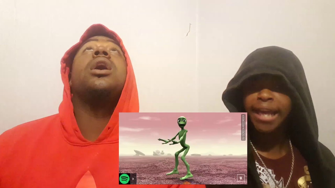 GREEN ALIEN DANCE REACTION