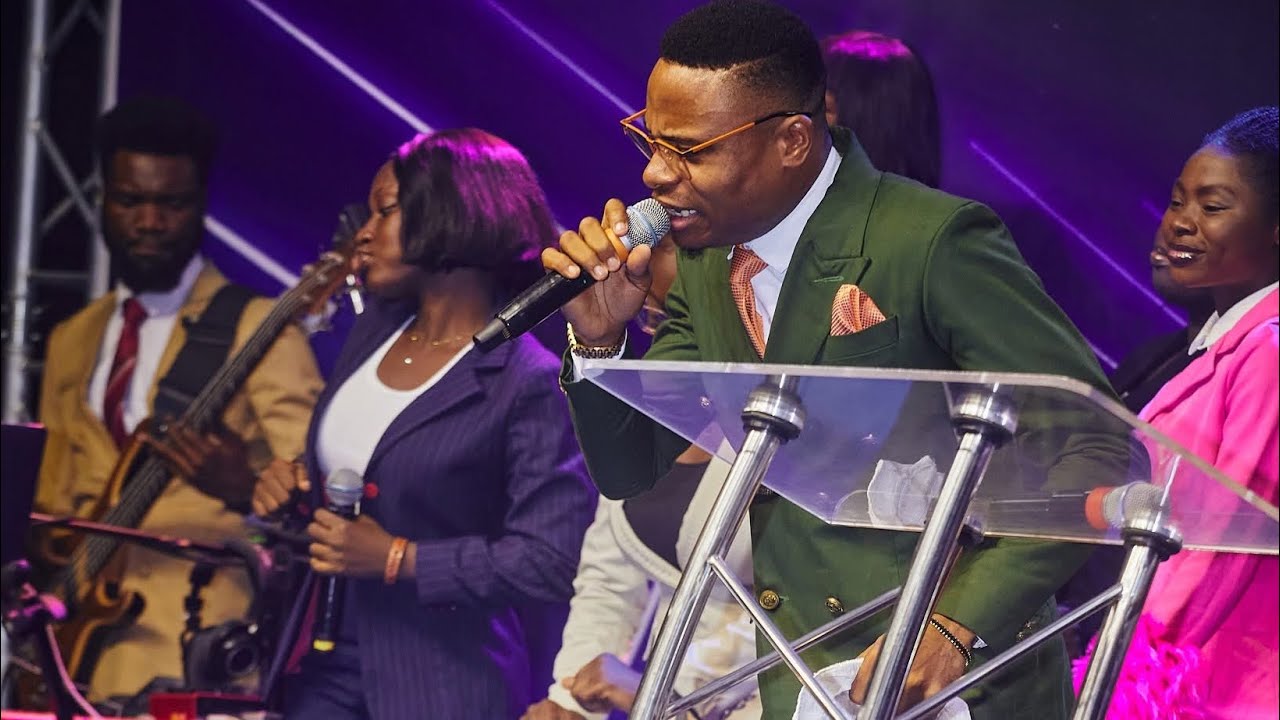 POWERFUL OJORO PRAISE MEDLEY// EMMA SINGZ//  HIGHLAND CHURCH