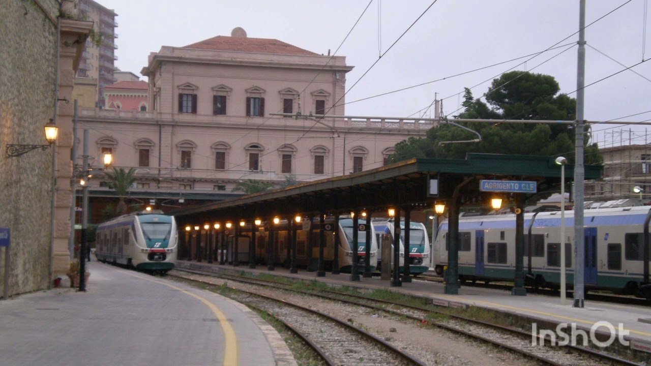 Annunci per un'ora: stazione di Agrigento Centrale 