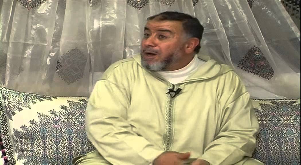 الشيخ عبد الله نهاري : زوجتي تمنعني حقي في الفراش دون سبب ، ارشدني !