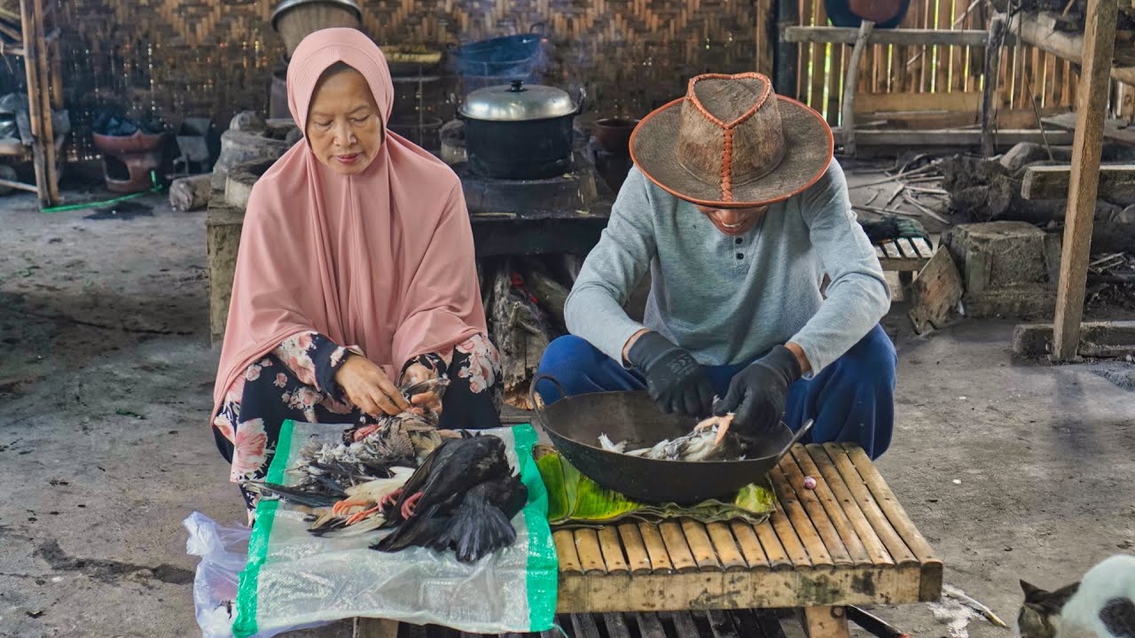 Masak Burung Dara Goreng | Tumis Kangkung, Lumpia Ubi Mozarela, Sambal, dan Lalapan