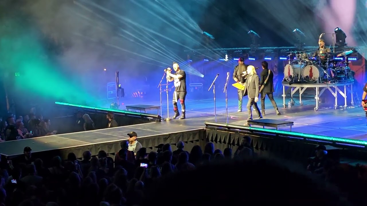 Three Days Grace- Don't Wanna Go Home Tonight- Live In Fort Wayne IN