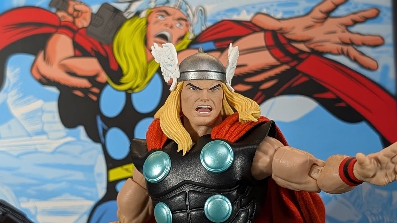 Обзор фигурки Могучего Тора (Серебряный век) из серии Mezco Toyz One:12 Collective