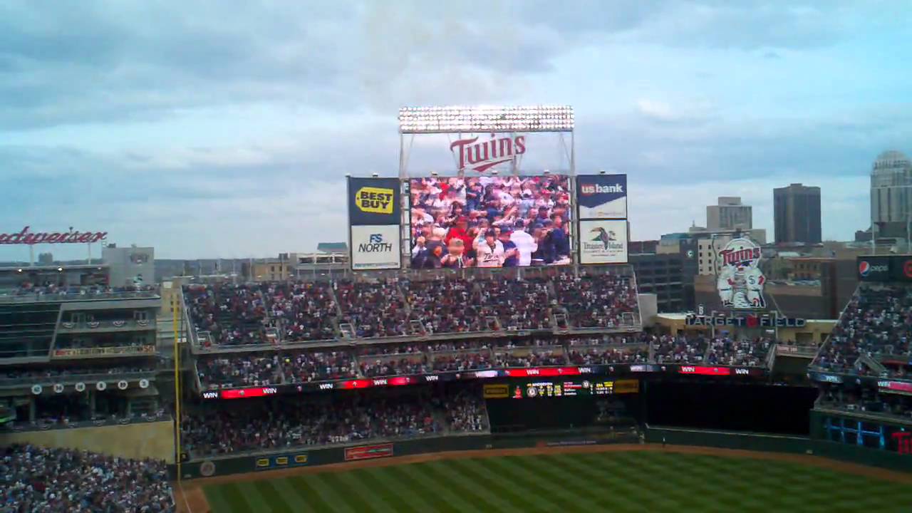 Twins Opening Day 2011 - Final Out