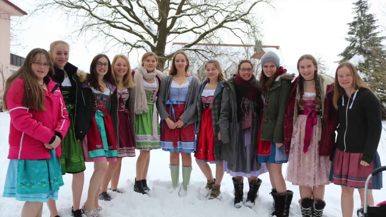 Mädchenjugend Cold Water Grill Challenge