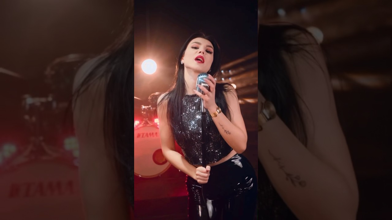 When the night comes, it&rsquo;s time to rock! 🤘🏼 #andreeacoman #cover #rockthenight