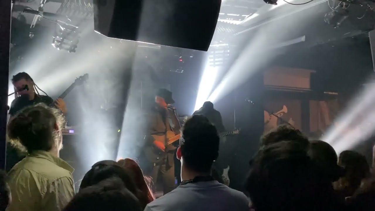 Pilli Bebek - Fotoğraf (Live @KadıköySahne)