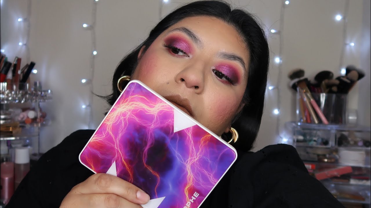 MORPHE CHROMAPLUS  ELECTRIC CURRANT EYELOOK 1