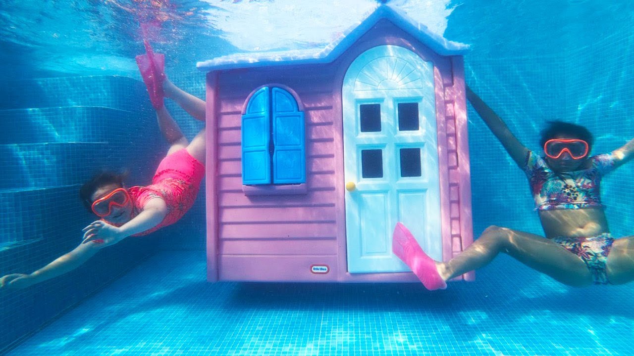 Living In A UNDERWATER HOUSE In Our Swimming Pool!!