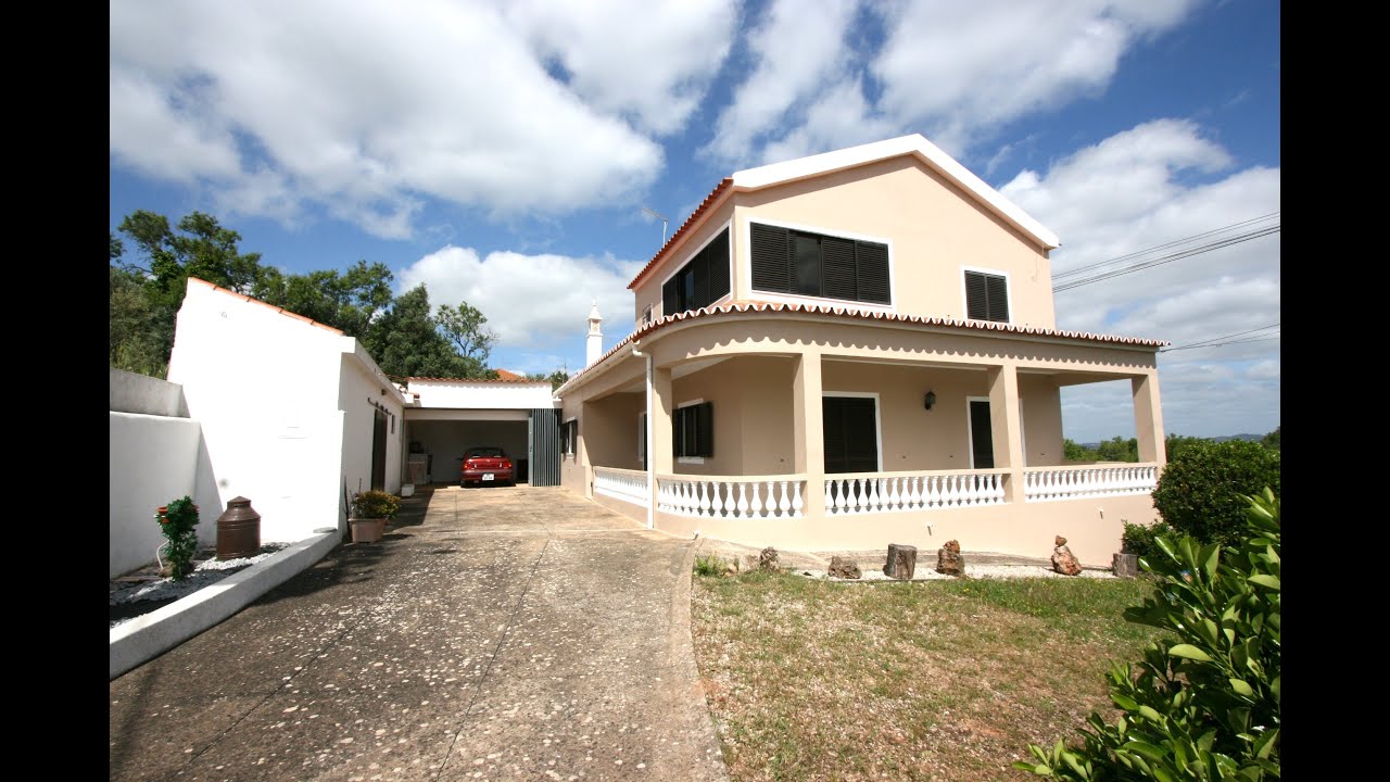 Moradia T3+1 com anexo e plot de 8080 m2 em Portela, São Bartolomeu de Messines