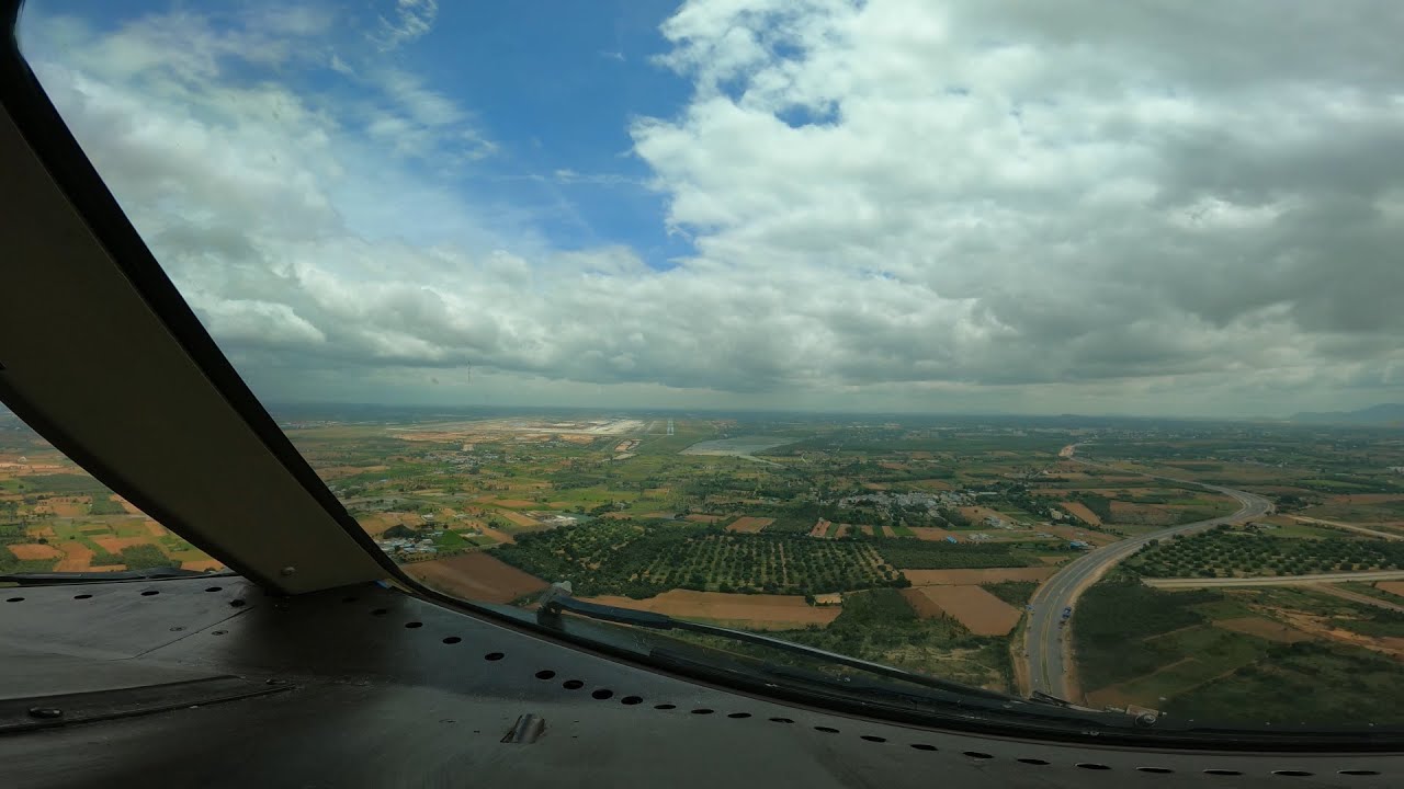 Full approach, landing and taxi into a busy Bangalore, India [with Air Traffic Control audio]. B767.