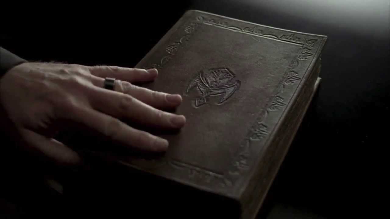 True Blood: Season 5 Bill Compton Vampire Bible