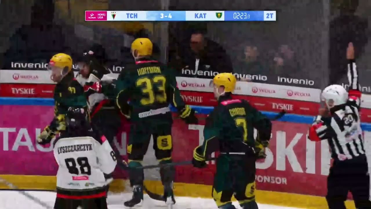 Joona Monto rzucony na bandę