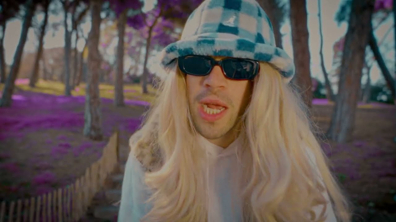 JULI GIULIANI & GRIFFI - LOS MANDANGUITOS (Videoclip)