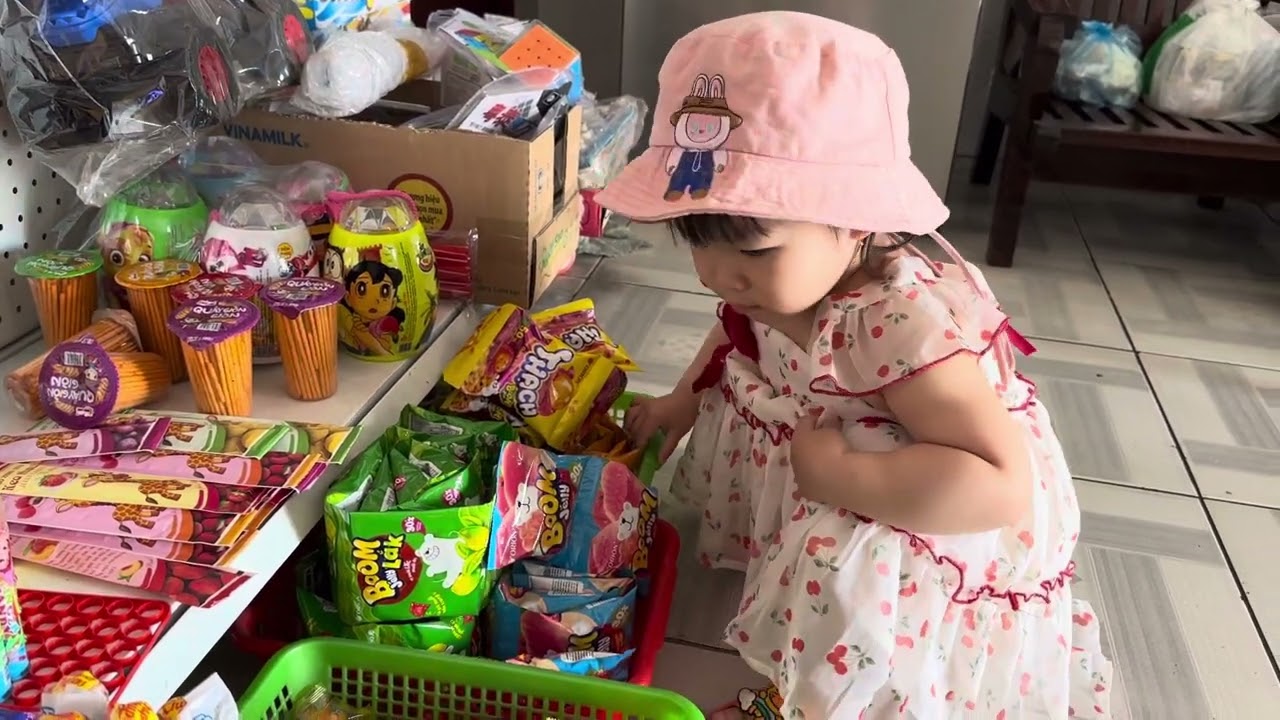 Bún đi tiệm tạp hoá gần nhà #cute #cutebaby #funny