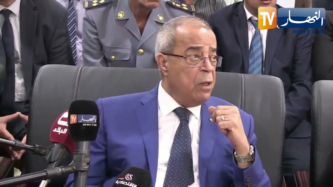 أم البواقي: وزير الصناعة في زيارة عمل وتفقد لعدد من المؤسسات الصناعية التابعة للقطاع