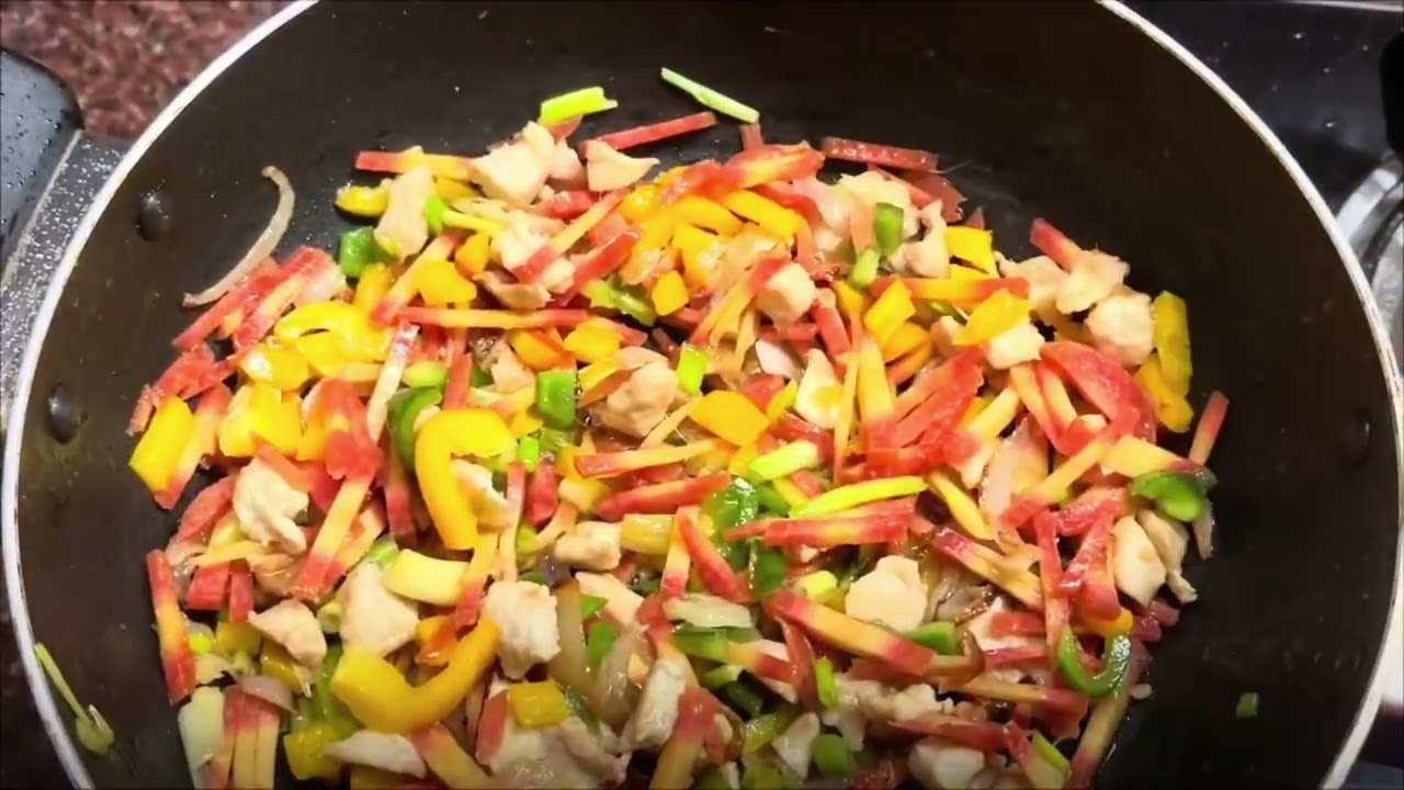 Ramadan Special Chicken Veg Maggi 🍜 | ইফতারের জন্য ঝটপট টেস্টি ম্যাগি | Ready in Minutes 